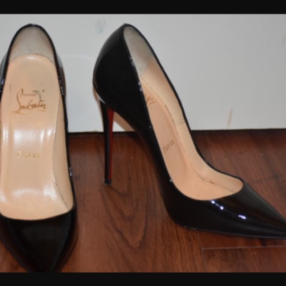 ‼️SOLD‼️Christian Louboutin Patent Leather Pumps-